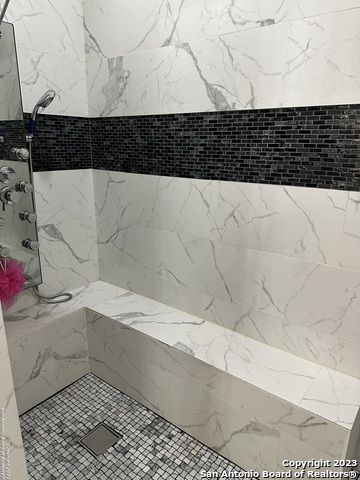 Image 13 of 19 For 177 Knollwood Cir