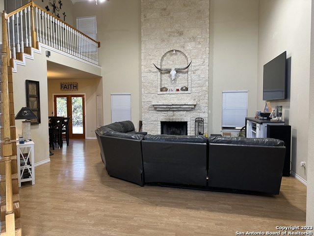 Image 3 of 19 For 177 Knollwood Cir