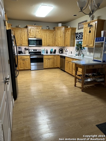 Image 7 of 19 For 177 Knollwood Cir