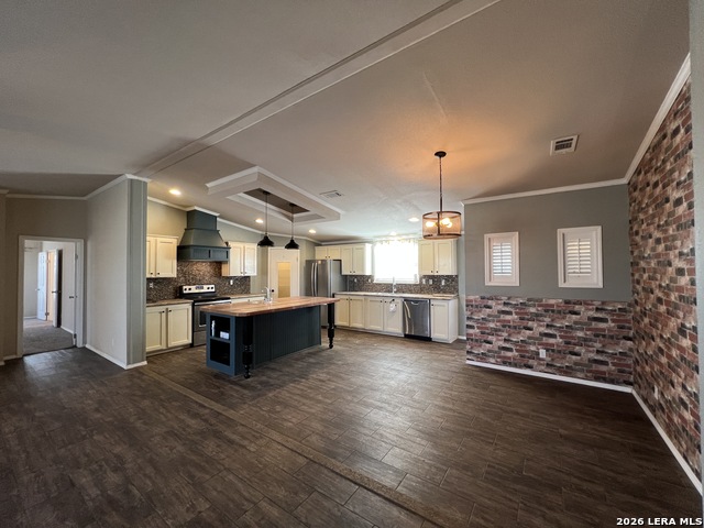 Image 3 of 17 For 376 County Road 5702