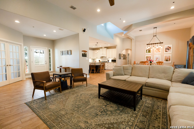 Listing photo id 8 for 461 County Road 6723