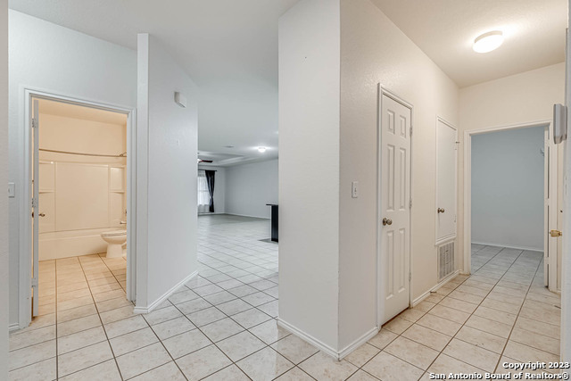 Image 17 of 30 For 3727 Painted Tracks