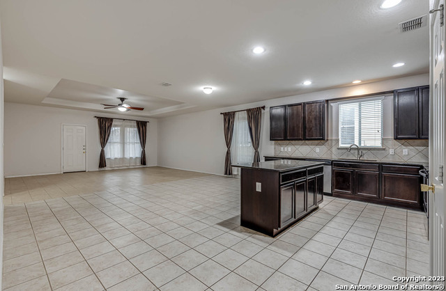 Image 5 of 30 For 3727 Painted Tracks