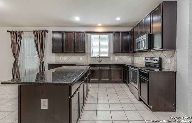 Image 6 of 30 For 3727 Painted Tracks