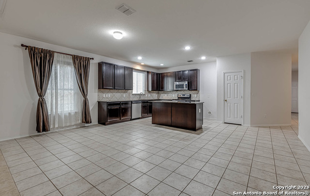 Image 7 of 30 For 3727 Painted Tracks