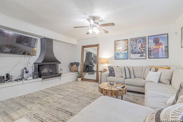 Image 4 of 20 For 9915 Powhatan  A1