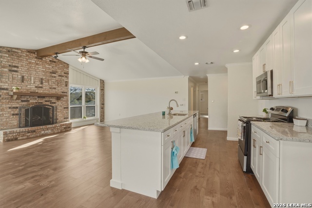 Image 12 of 39 For 7847 Grass Hollow