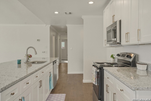 Image 13 of 39 For 7847 Grass Hollow