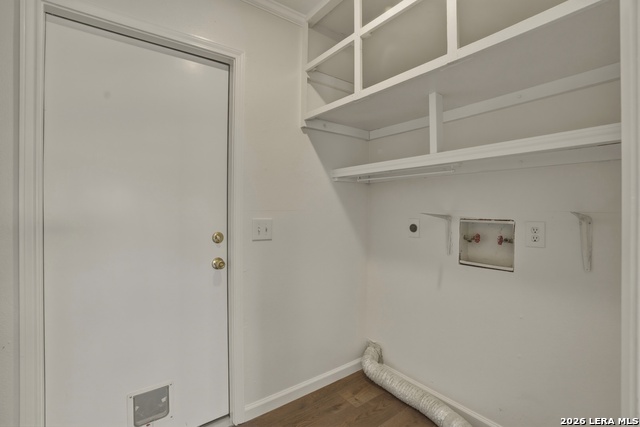 Image 14 of 39 For 7847 Grass Hollow