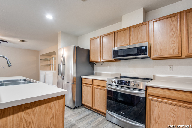 Image 4 of 25 For 140 Springtree Pkwy