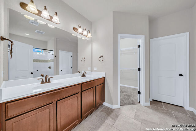 Image 13 of 31 For 10423 Francisco Way