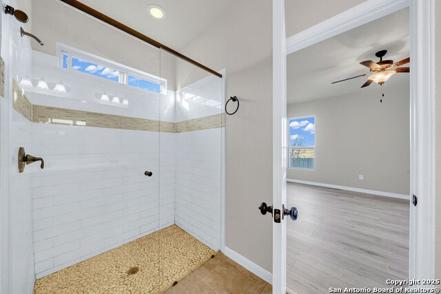 Image 14 of 31 For 10423 Francisco Way