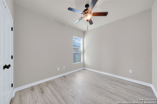 Image 18 of 31 For 10423 Francisco Way