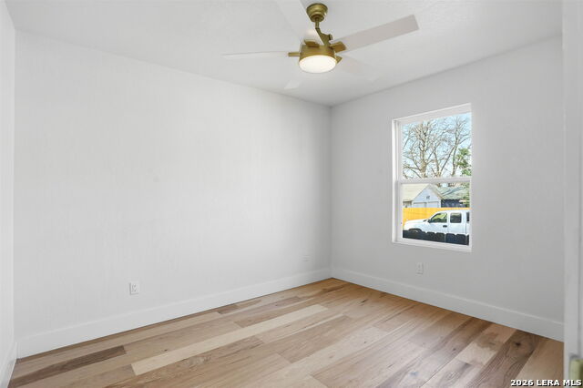 Image 17 of 25 For 2038 Woodlawn W