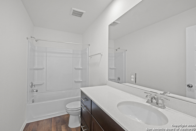 Image 29 of 31 For 5156 Bay Breeze