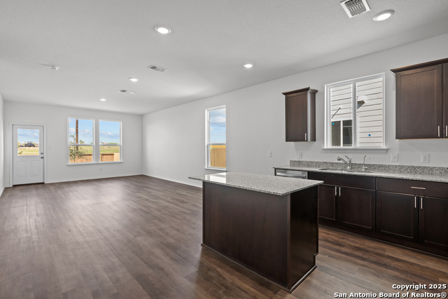 Image 5 of 31 For 5156 Bay Breeze