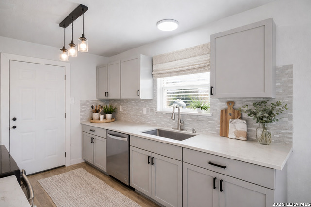 Image 10 of 30 For 5527 Colewood St