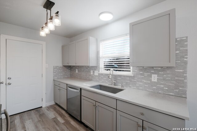 Image 11 of 30 For 5527 Colewood St