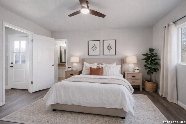 Image 16 of 30 For 5527 Colewood St