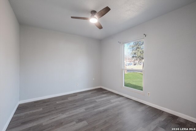 Image 20 of 30 For 5527 Colewood St