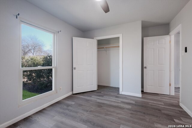 Image 21 of 30 For 5527 Colewood St