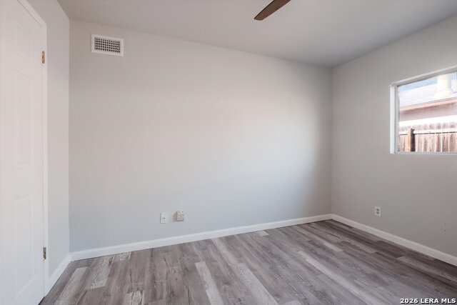 Image 27 of 30 For 5527 Colewood St