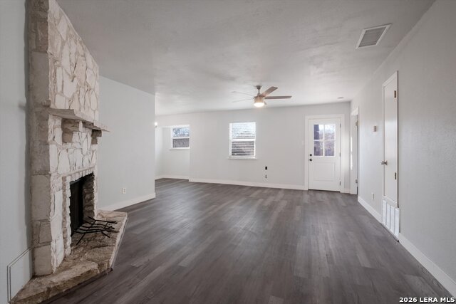 Image 4 of 30 For 5527 Colewood St