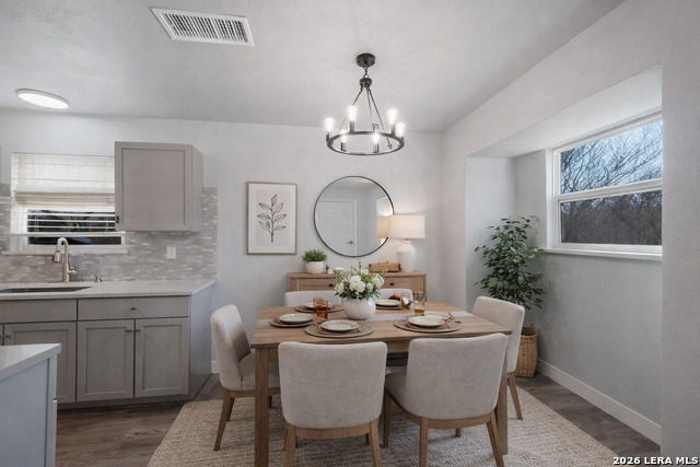 Image 7 of 30 For 5527 Colewood St