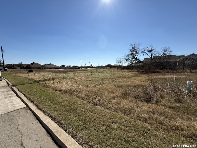 Image 3 of 4 For 705 Dickson N