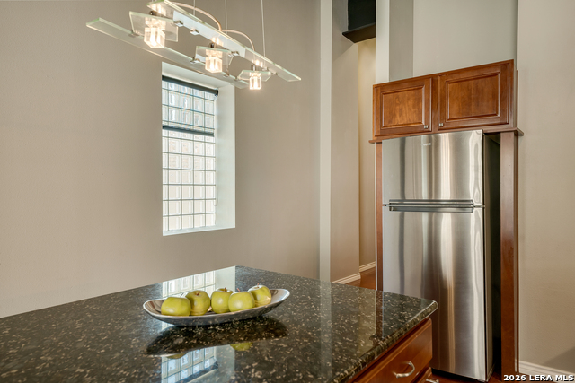 Image 16 of 24 For 214 Travis E Apt 301