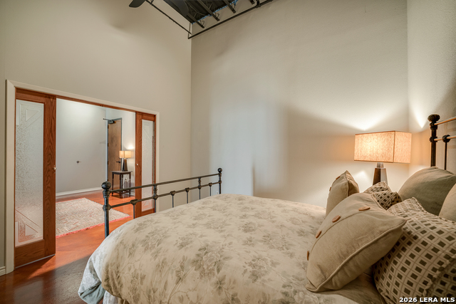 Image 20 of 24 For 214 Travis E Apt 301