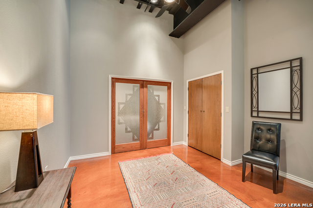 Image 22 of 24 For 214 Travis E Apt 301