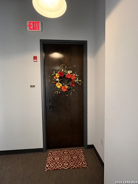 Image 3 of 24 For 214 Travis E Apt 301