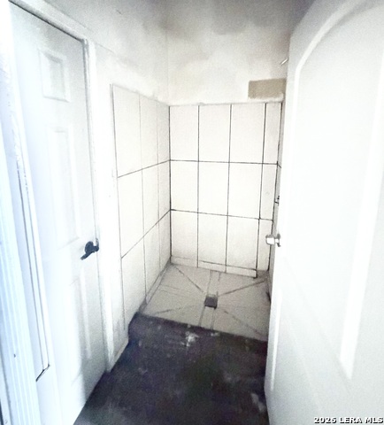 Image 10 of 19 For 786 39th  