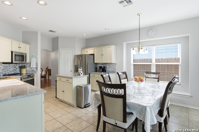 Image 4 of 25 For 4302 Swan Forest