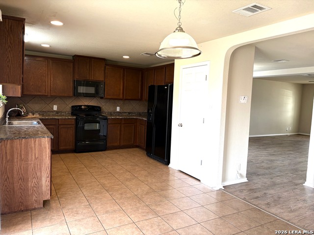 Image 6 of 27 For 118 Arcadia  