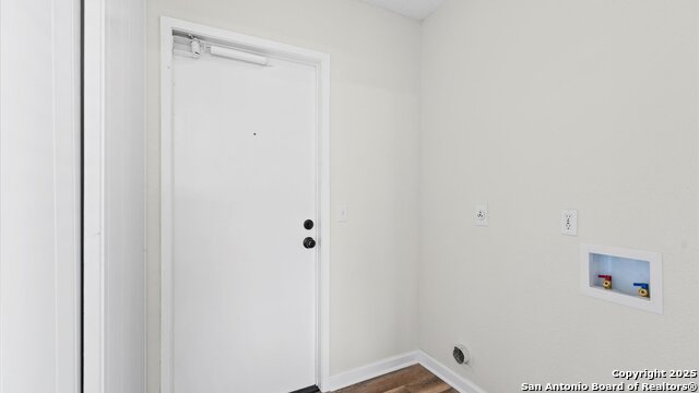 Image 12 of 30 For 5815 Freemans Farm St