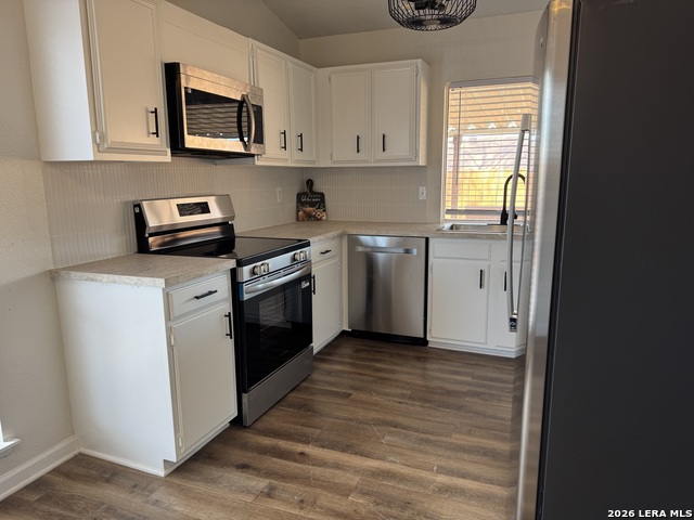 Image 4 of 30 For 5815 Freemans Farm St