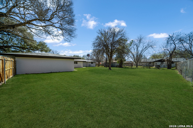 Image 26 of 30 For 192 Oriole  