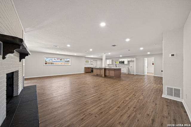 Image 7 of 30 For 192 Oriole  