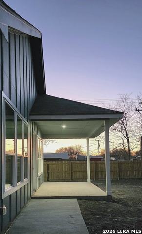 Image 30 of 33 For 203 Hatcher  