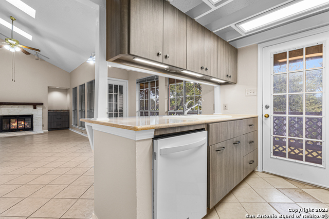 Image 7 of 22 For 14745 Babcock Rd  204