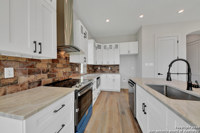 Listing photo id 9 for 105 River Bluff