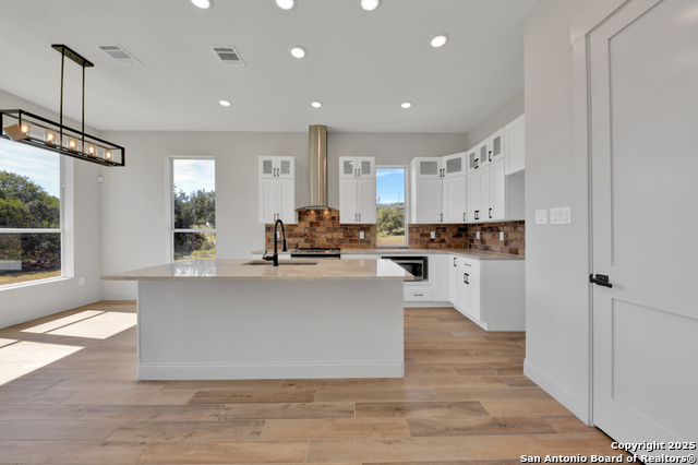 Listing photo id 12 for 105 River Bluff