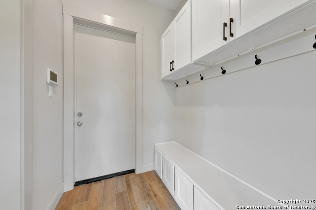 Listing photo id 13 for 105 River Bluff