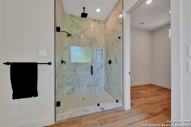 Listing photo id 20 for 105 River Bluff