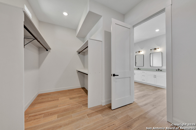 Listing photo id 21 for 105 River Bluff