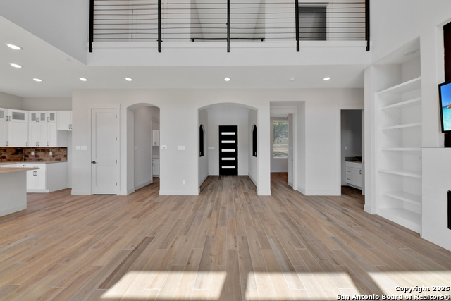 Listing photo id 25 for 105 River Bluff