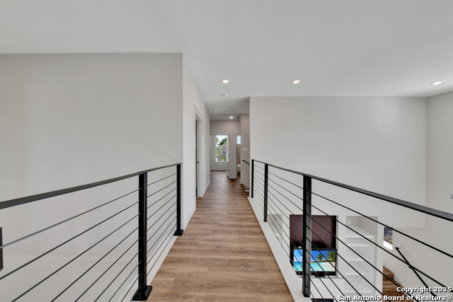 Listing photo id 27 for 105 River Bluff