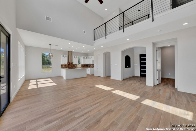 Listing photo id 6 for 105 River Bluff